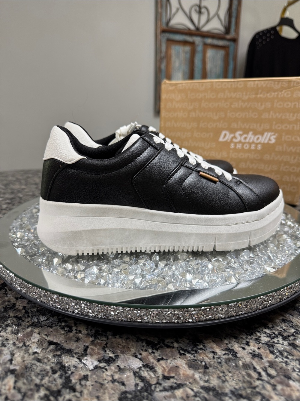 Dr. Scholl's Sadie Women's leather Black and White Platform Sneaker NEW 7.5